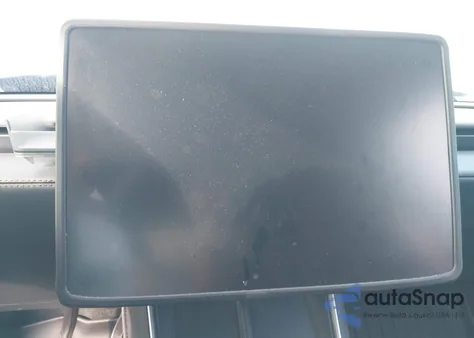 2026 Tesla Model Y Long Range Dual Motor All-Wheel Drive/Long Range Launch Series z USA, uszkodzony, nr VIN 7SAYGDEE6TA396967